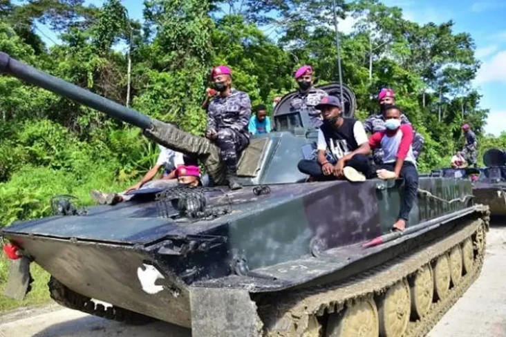 Mengenal PT-76, Tank...