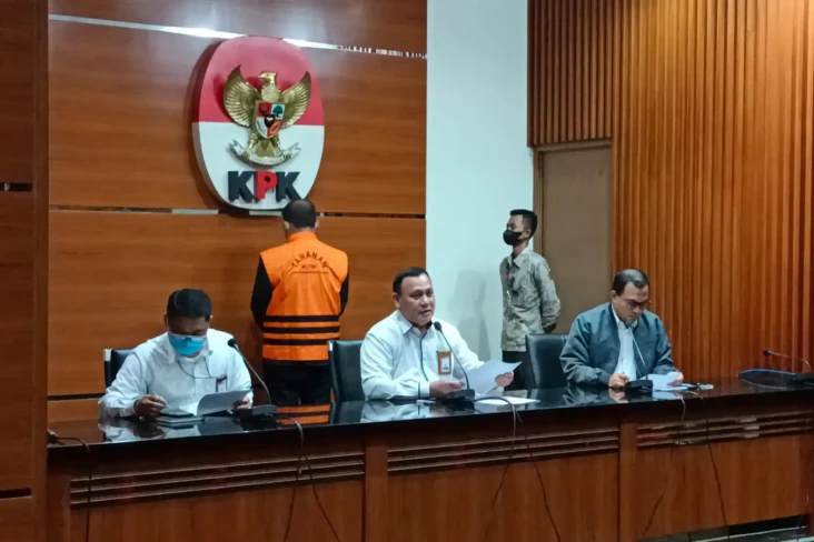 Tetapkan Hakim Yustisial...