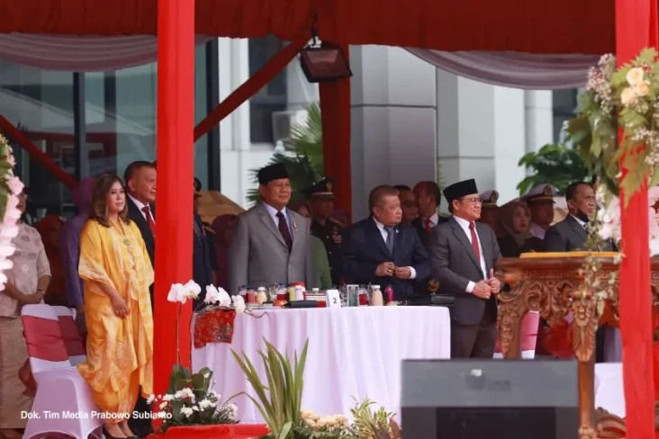 Momen Prabowo Hadiri...