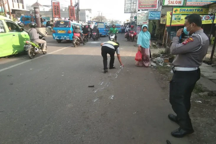 3 Kendaraan Terlibat...