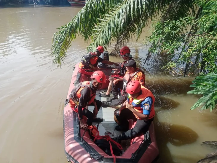Jatuh ke Sungai Langkat...