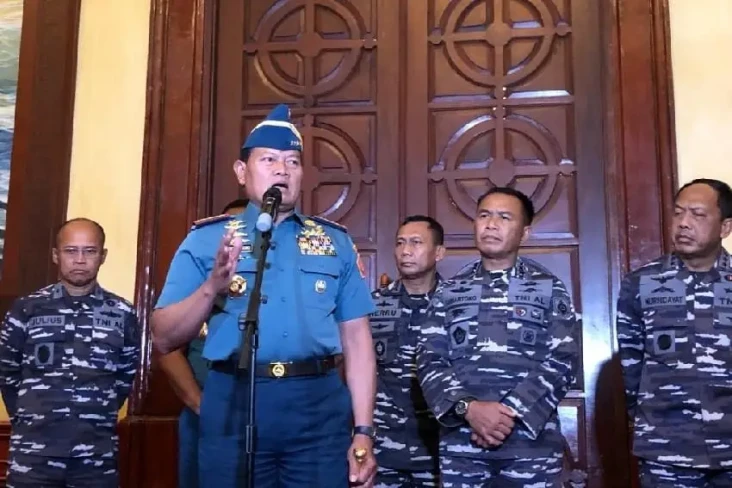 Rangkap Jabatan, Laksamana...