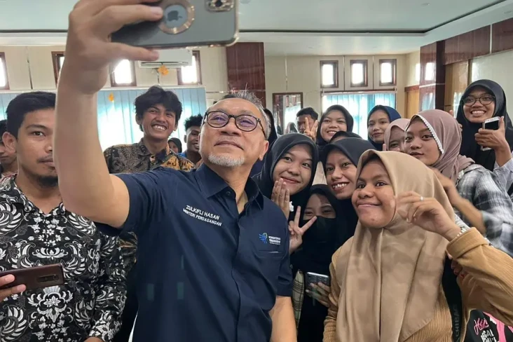 Berkunjung ke Sorong,...