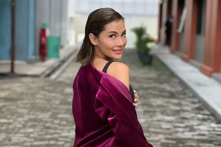 Gugat Cerai Suami, Nadia...