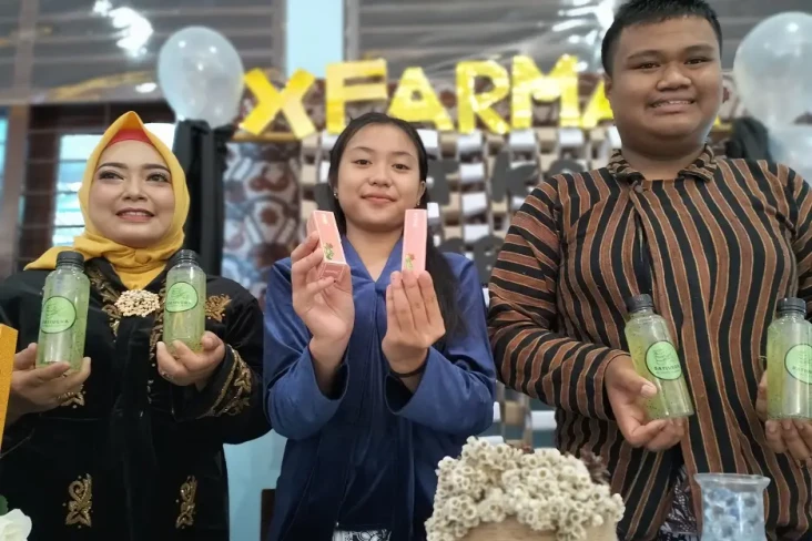 Siswa SMK Kesehatan...