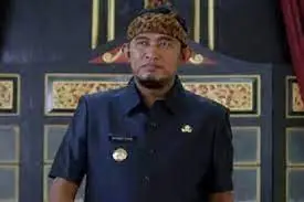 Demi Kepentingan Rakyat,...