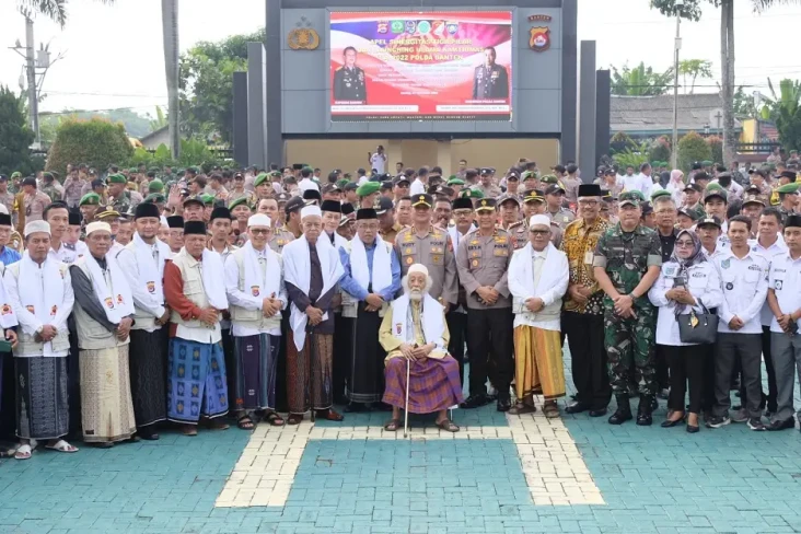 Resmikan Ulama Kamtibmas,...