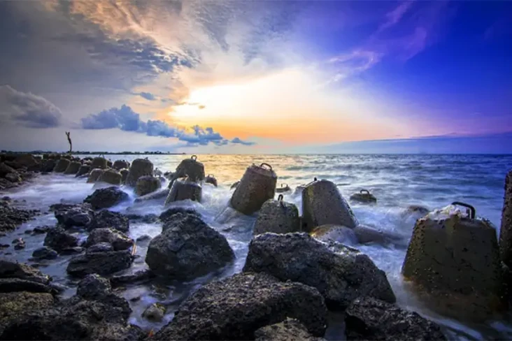 7 Wisata Pantai di Semarang,...