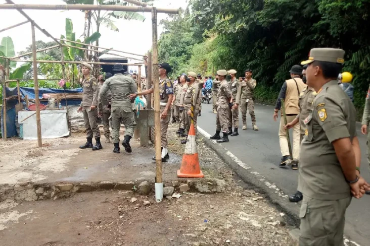 Jelang Libur Nataru,...