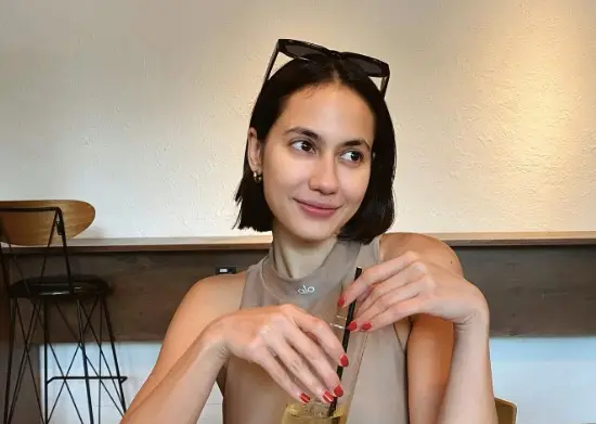 5 Artis Cantik Dengan...