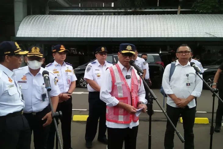 Penumpang Kereta Melonjak...