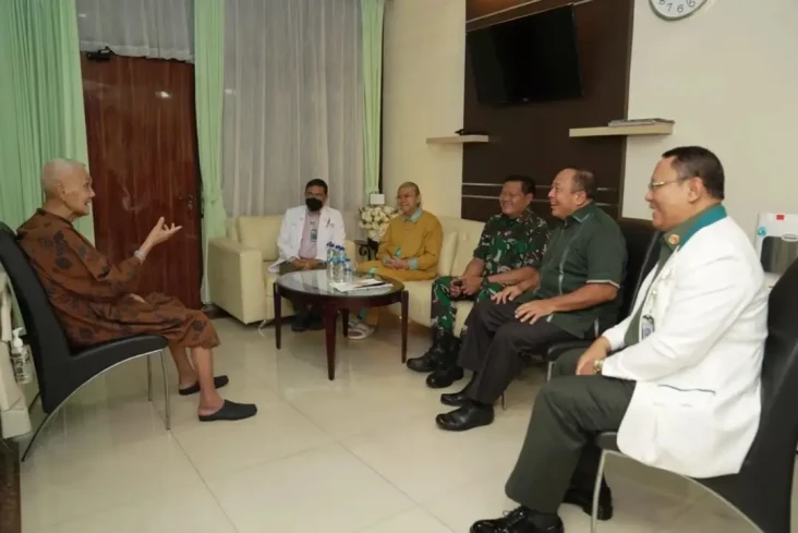 Panglima TNI Laksamana...