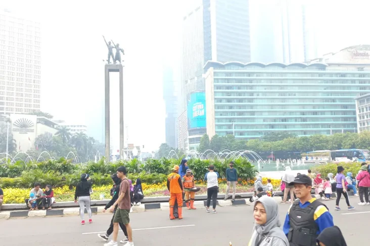 Bertepatan Natal dan...