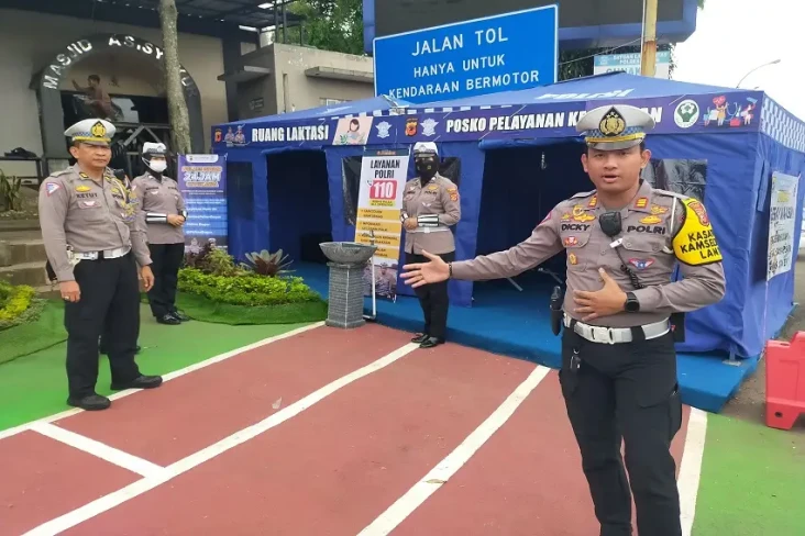 Pos Polisi Simpang Gadog...
