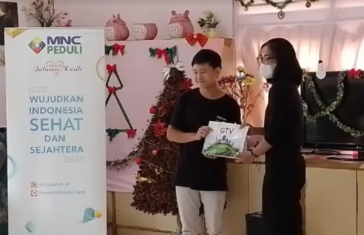 Jelang Perayaan Natal,...