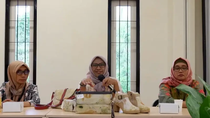 Dari Surabaya dan Pasuruan,...
