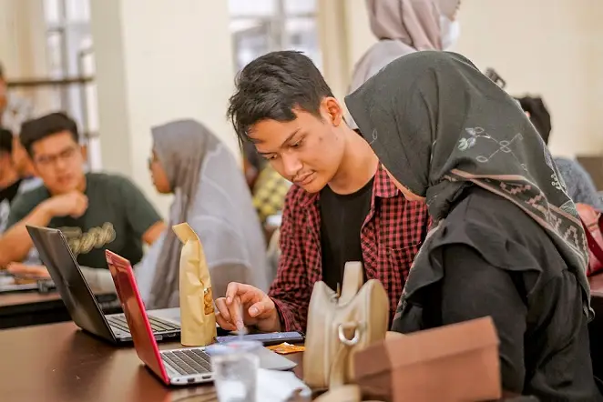 Pemulihan Pasca-Gempa...