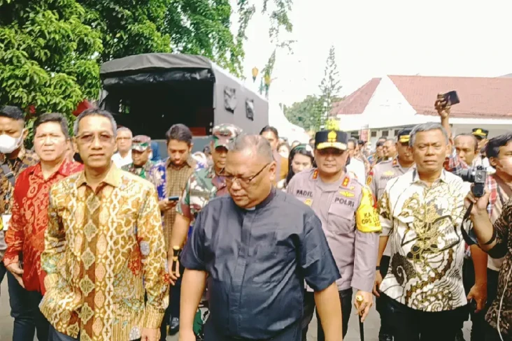 Jelang Ibadah Malam...