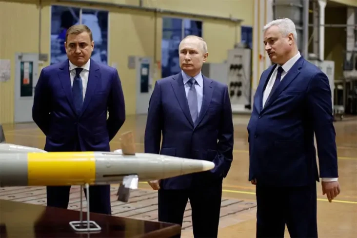 Putin pada Industri...