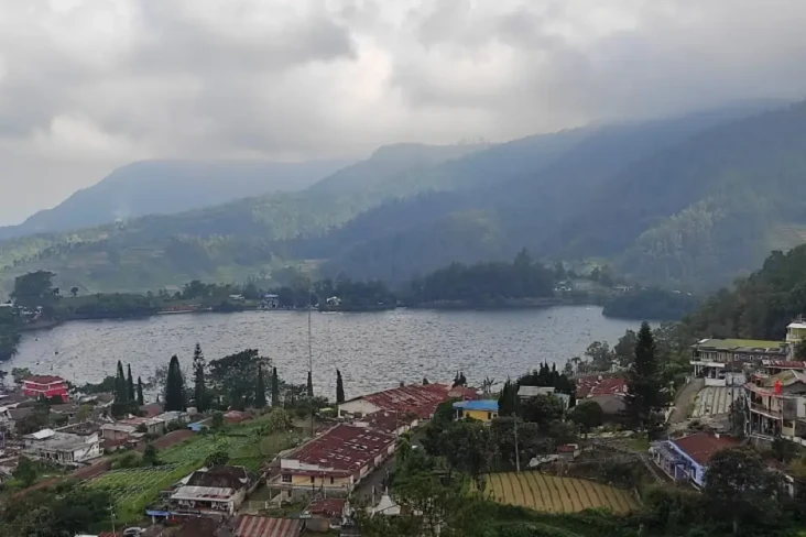 Kisah Telaga Sarangan...