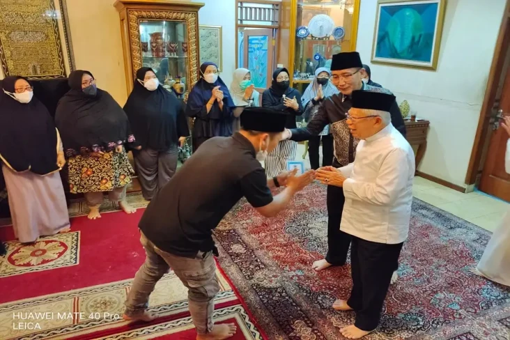 Wapres Takziah ke Rumah...