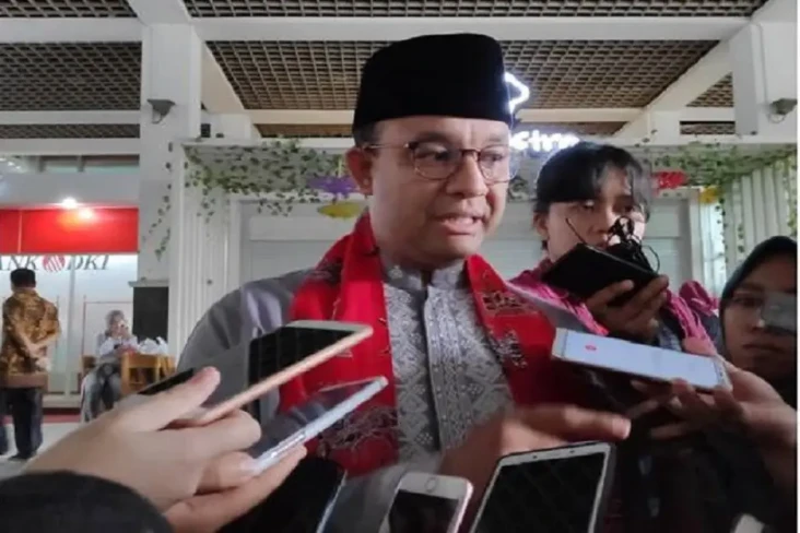 Ucapkan Selamat Natal,...