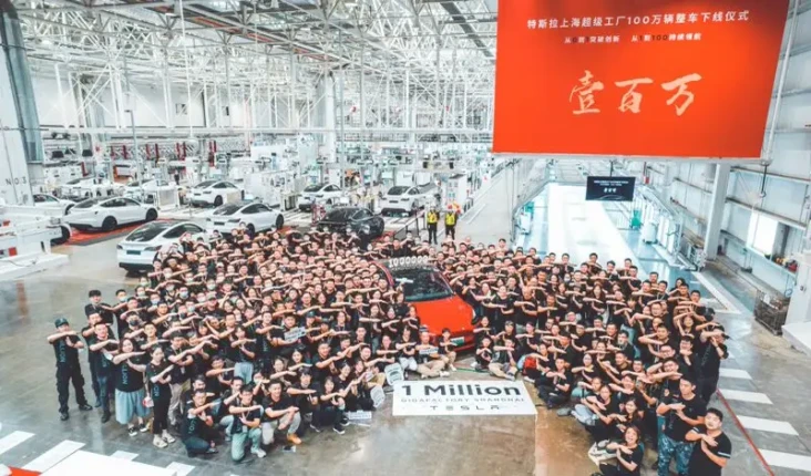 Tesla Kirim Tim China...