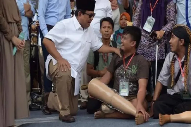Senyum Bahagia Penyandang...