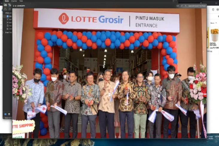 Lotte Grosir Ekspansi...