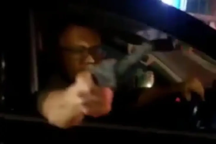 Arogan! Pengemudi Mobil...