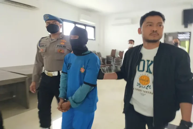 Pembunuh Perempuan di...