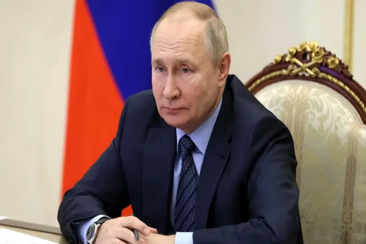 Vladimir Putin: Barat...