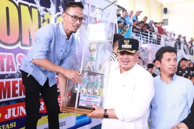 Berjalan Sukses, Wako...