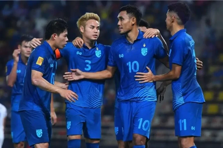 Pujian AFC hingga Janji...