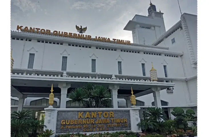 5 Gubernur Jawa Timur...