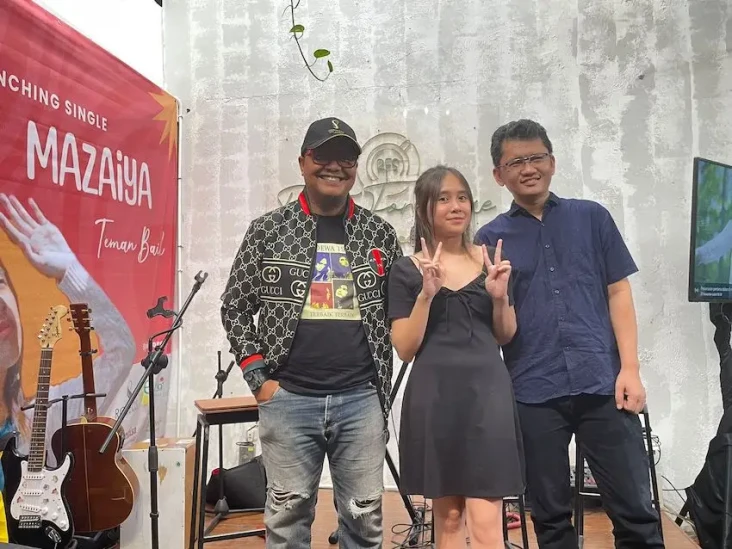 Mazaiya Jalani Debut...
