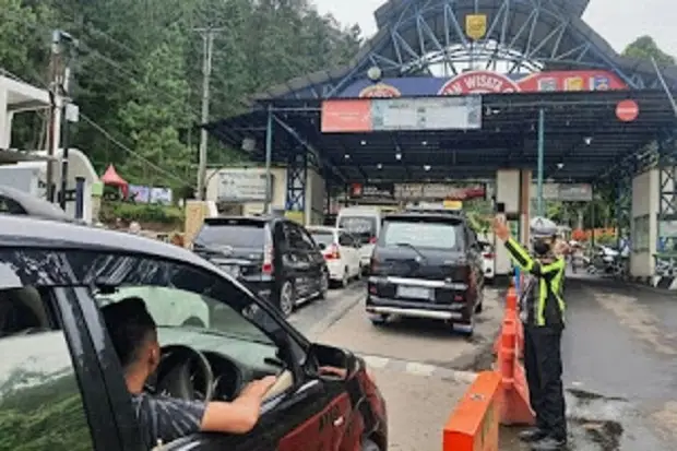 Jelang Tahun Baru, Lalu...