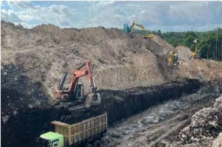 Perang Tambang Para...