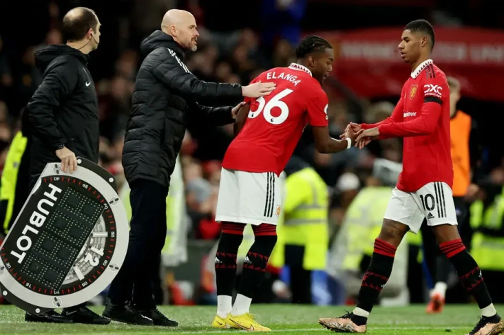 Manchester United Bantai...