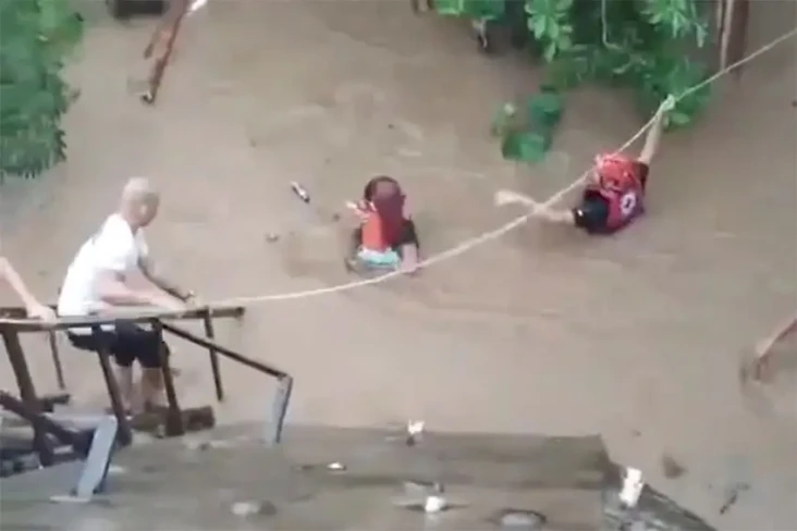 Korban Tewas Banjir...