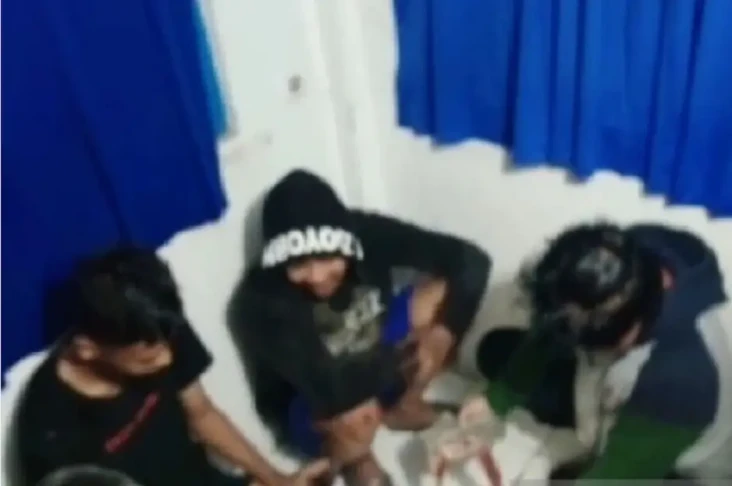 Kepergok Jarah Kios...