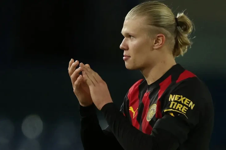 Erling Haaland Lampaui...