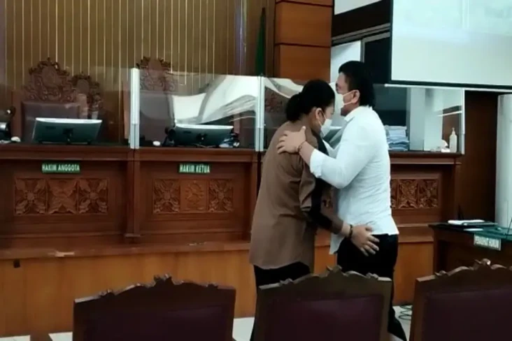 Sambo Kembali Tunjukkan...