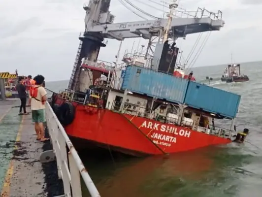 Tenggelam, Kapal ARK...