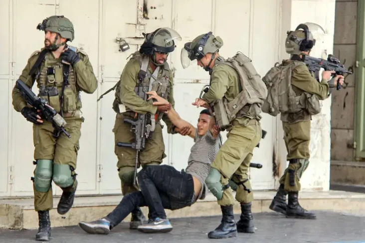 Israel Tangkap Lebih...