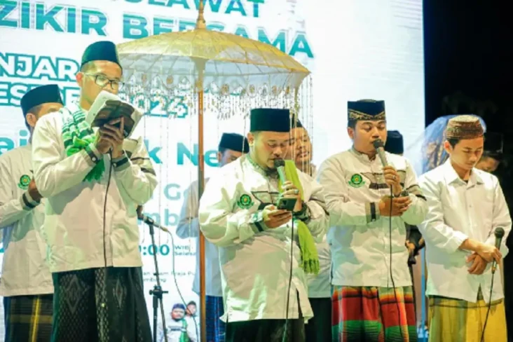 Gebyar Sholawat dan...