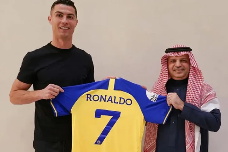 Resmi Gabung Al-Nassr,...