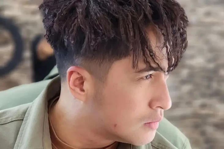 Pamer Gaya Rambut Baru,...
