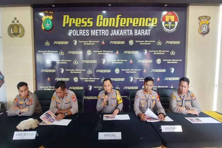 Polres Jakarta Barat...