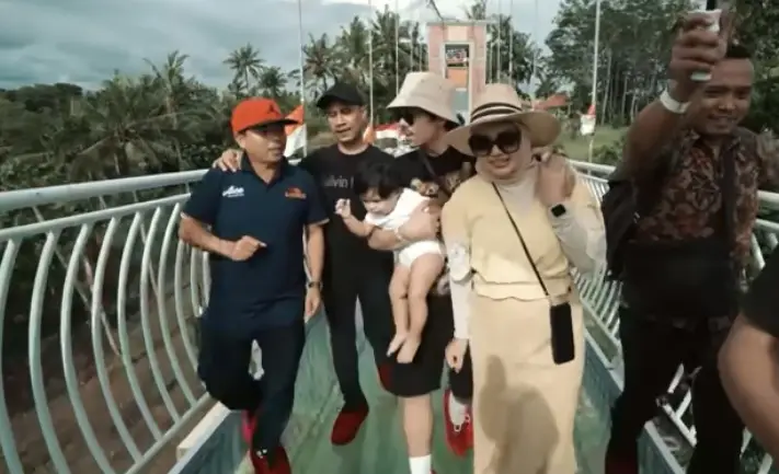 Liburan Tahun Baru ke...